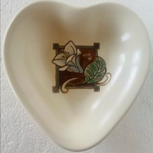 pfaltzgraff by request 2004 heart shaped serving dish bowl Art Pottery USA